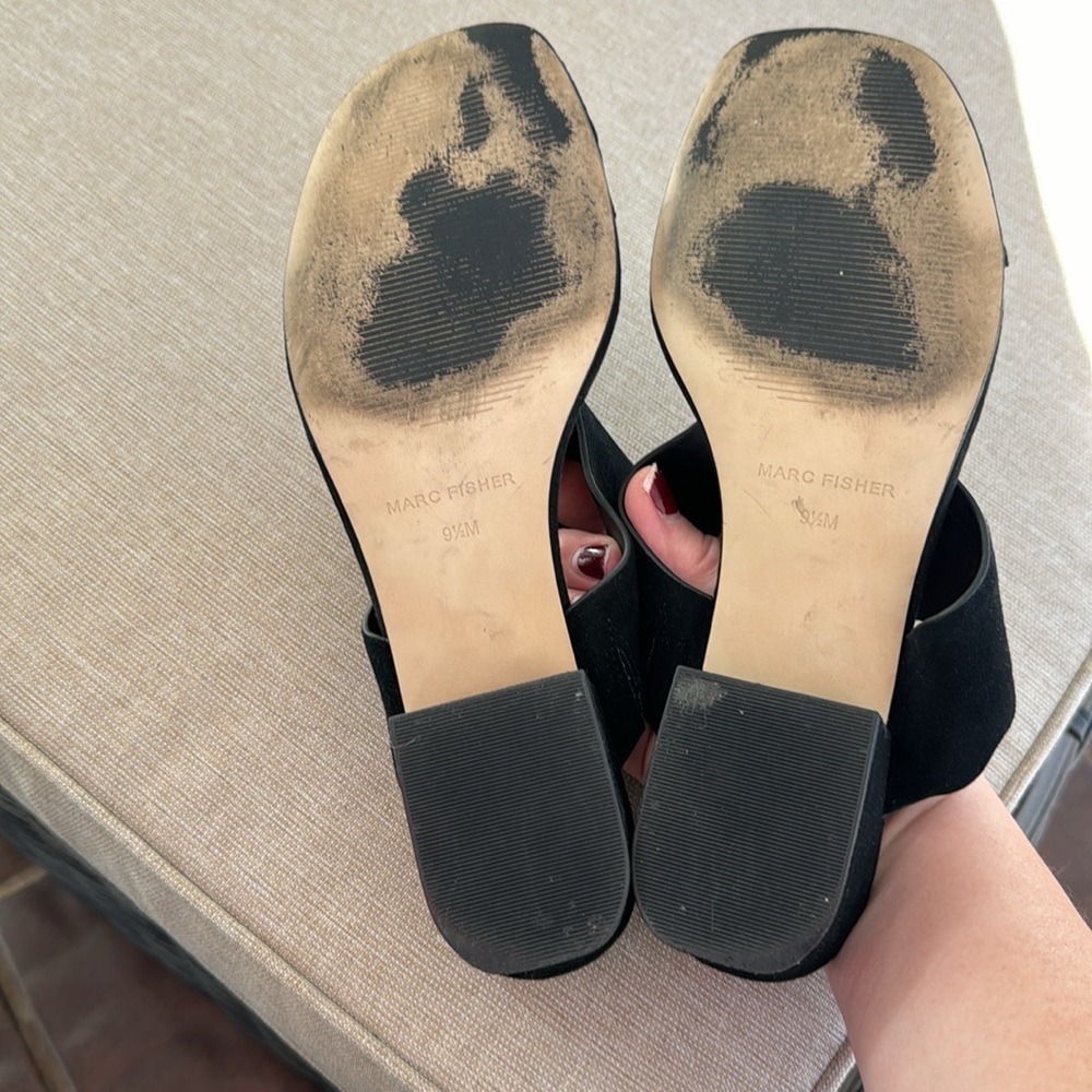 Marc Fischer Suede Sandles - 9 1/2 - Picture 10 of 10